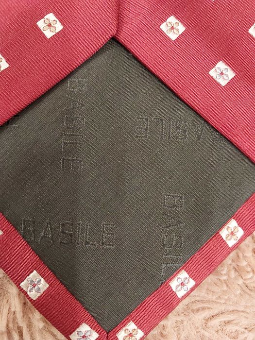 Jedwabny krawat męski firmy Basile