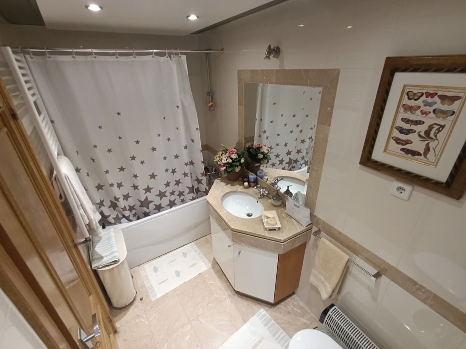 T2 Avenida do Colégio Militar c/garagem