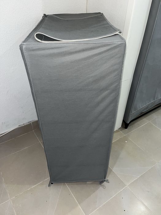 Sapateira cinzenta IKEA