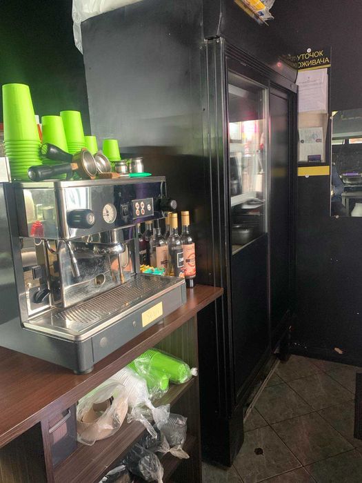 Срочно недорого в зв'язку з виїздом продам фастфуд