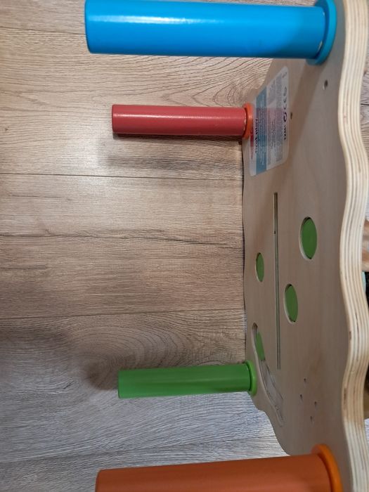 Stolik edukacyjny  manipulacyjny drewniany Melissa and doug