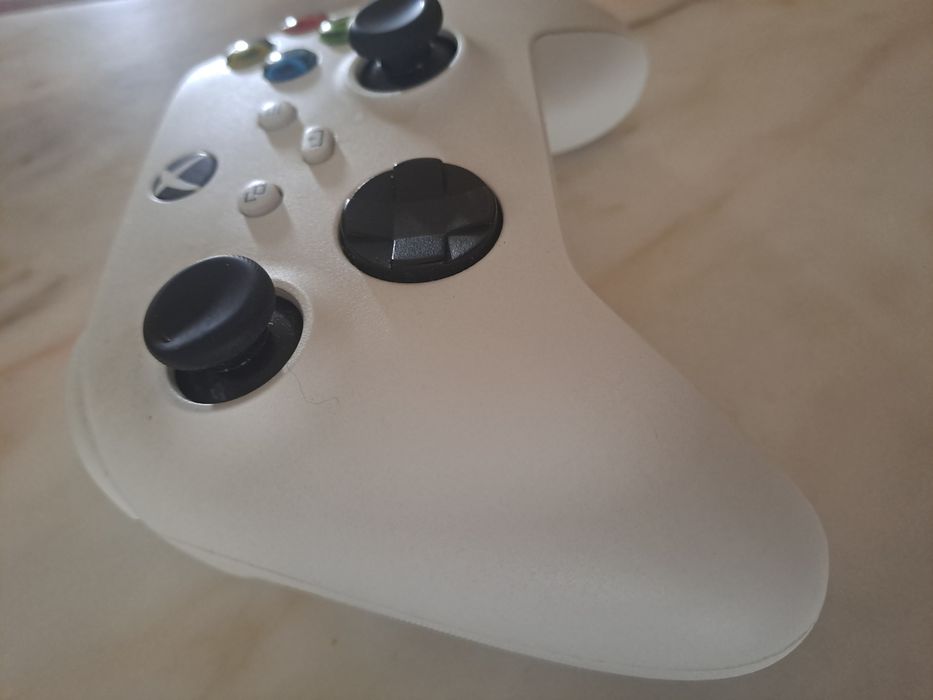 Comando Xbox Series S – Como Novo!