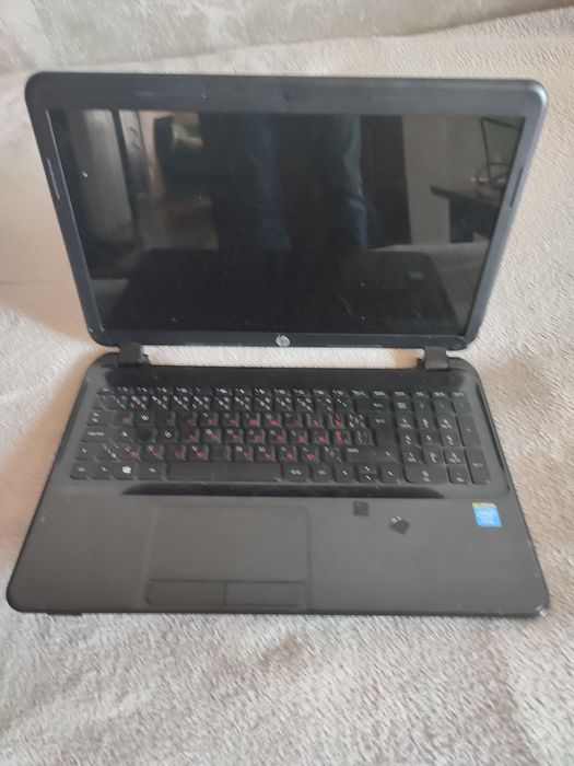 Hp 15-d 050 sc.  Екран 15.6"