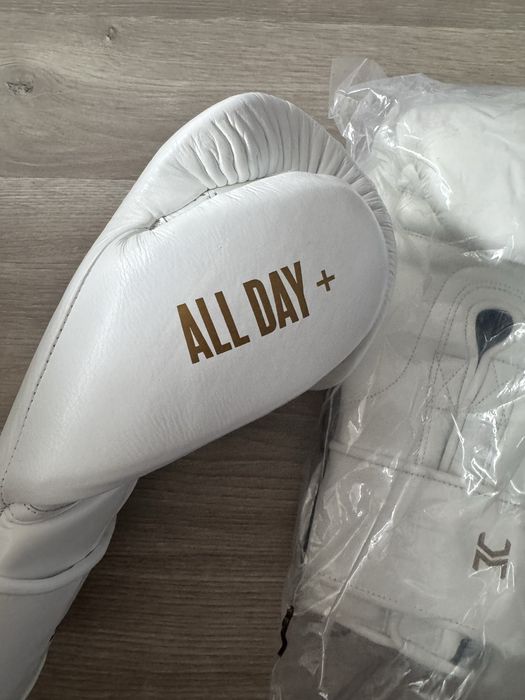 Vendo Luvas Boxe especiais 24oz velcro Pele verdadeira