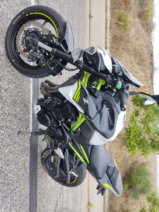 Kawasaki Z900 (aceito retomas valor inferior ou superior)