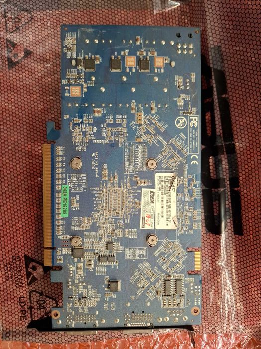 Kartę graficzną Galaxy GeForce 9600 GT 512 MB.
