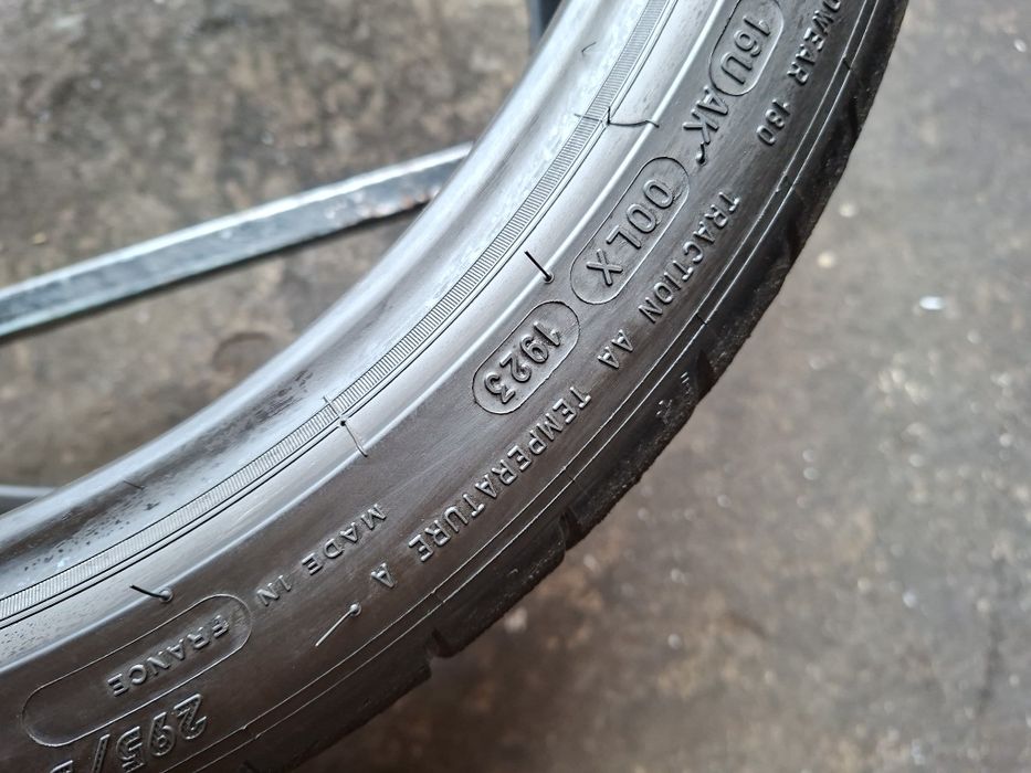 295 30 20 Michelin, літо. Ціна за 2шт. 6700.