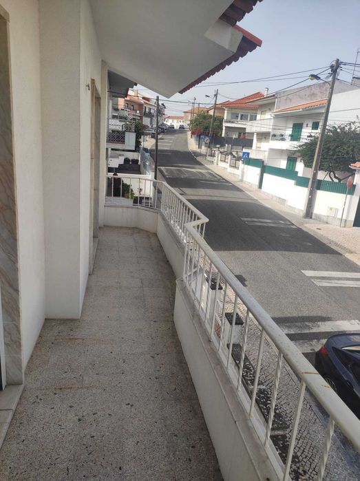 T2 - 1º andar em moradia bifamiliar em S.Domingos de Rana