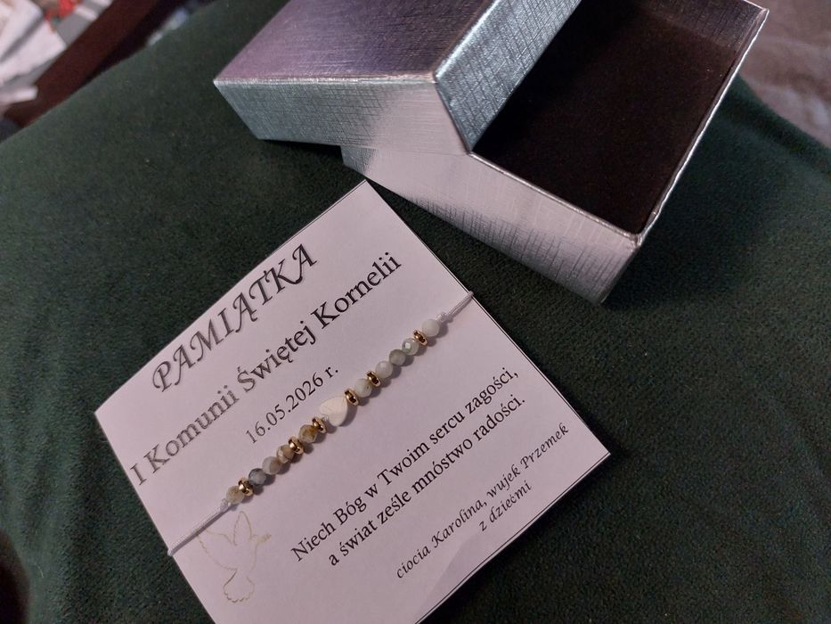 Pamiątka na komunie, bransoletka na sznureczku handmade, bransoletka kamienie naturalne rękodzieło