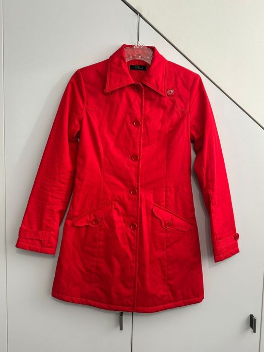 Czerwony płaszcz damski XS Phard