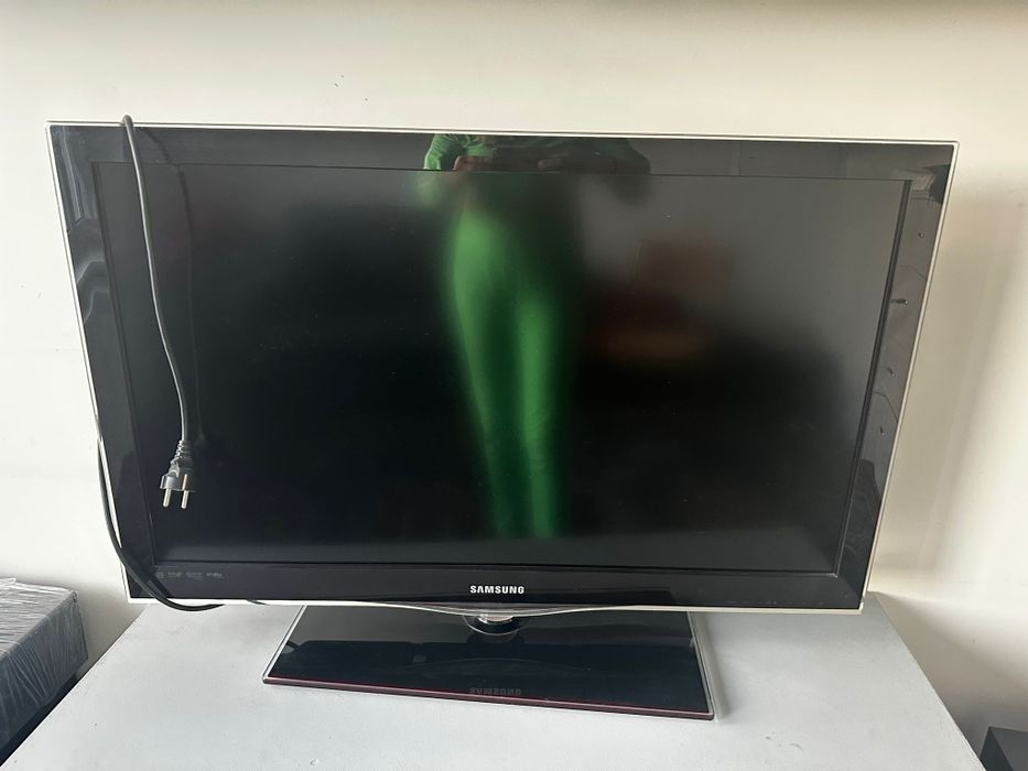 Telewizor SAMSUNG 32 cale