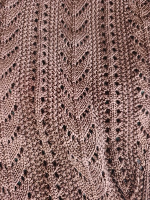 Sweter damski firmy By Me, ażurowy brązowy, r. S