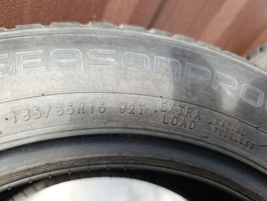 Opony 185/65R15 NOKIAN całoroczne dwie sztuki