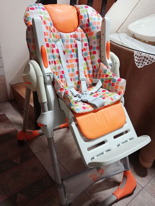 Cadeira de criança que acompanha o crescimento da criança