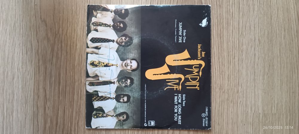 Joe Jackson "Jumpin Live"