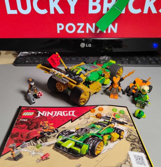 Klocki Lego Ninjago 71763 Samochód wyścigowy Lloyda EVO
