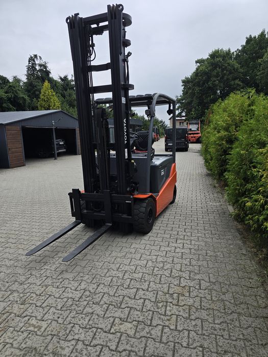 Toyota 8FBMT25 Triplex 6,50 m rok 2016