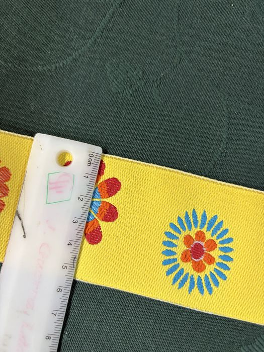 Fita decorativa para costura