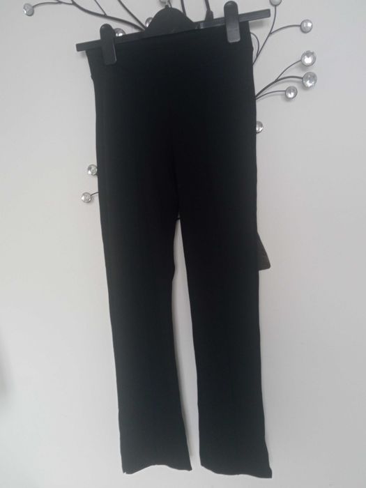 Calzedonia czarne proste damskie spodnie elastyczne r S pas 60-80cm