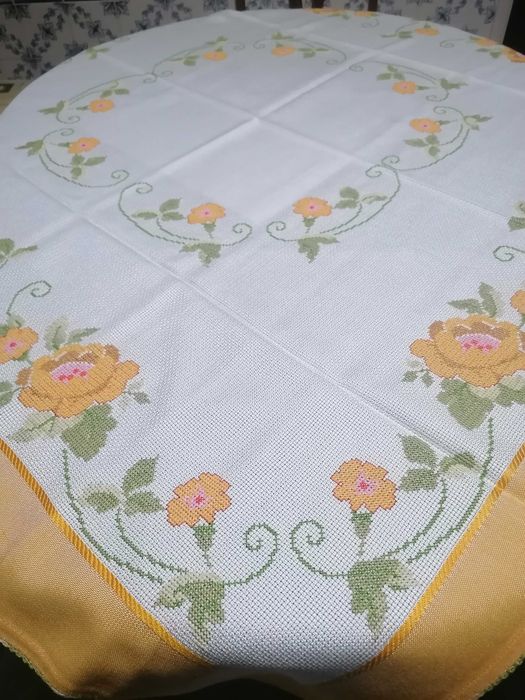 Toalha bordada ponto cruz
