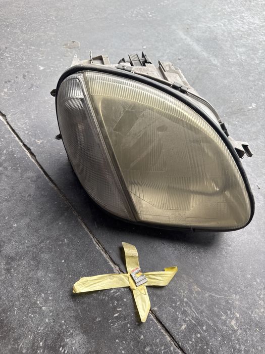 Farol direito slk r170