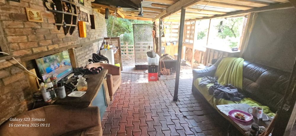 Działka ROD Żerżeń z murowanym domkiem