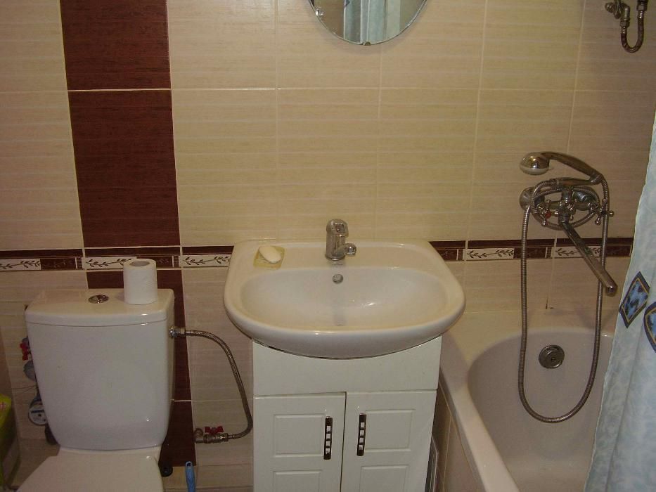 Для 1- 5 чол. на Скальда,15 (Комарова, Парковий проїзд), 1 кімн. кварт