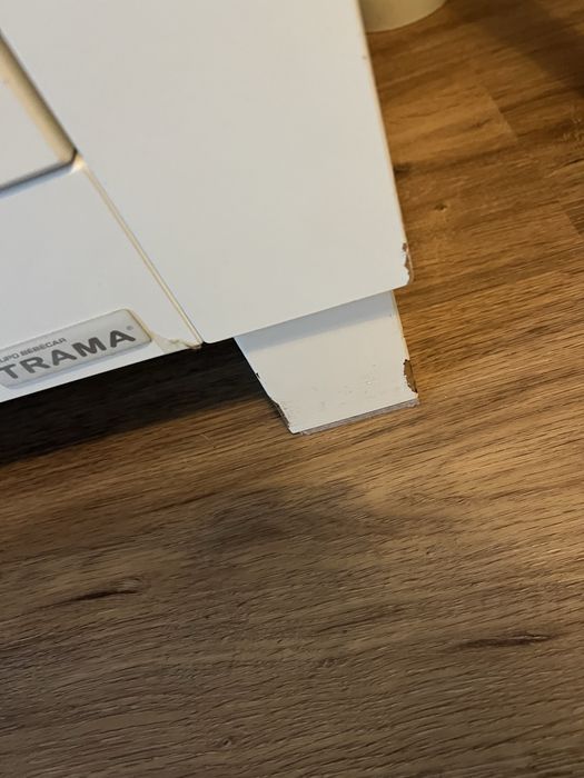 Comoda bebe marca trama