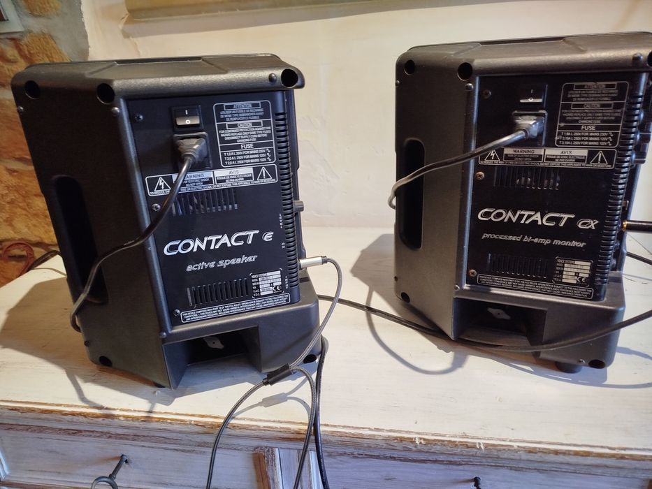 Aktywne kolumny estradowe Contact.