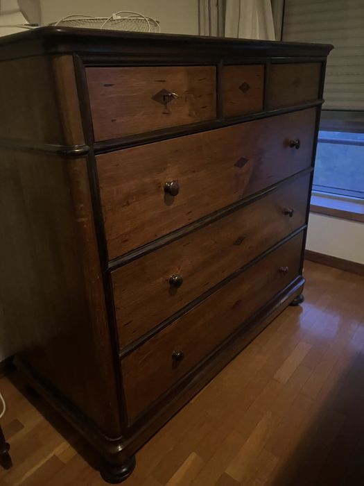 Comoda D. Maria em carvalho frances e pau santo