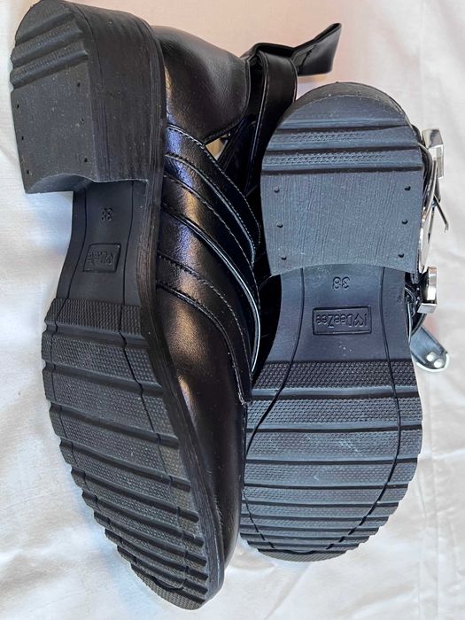 Жіночі черевики DeeZee