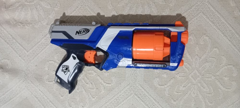 Nerfs variadas com balas incluídas