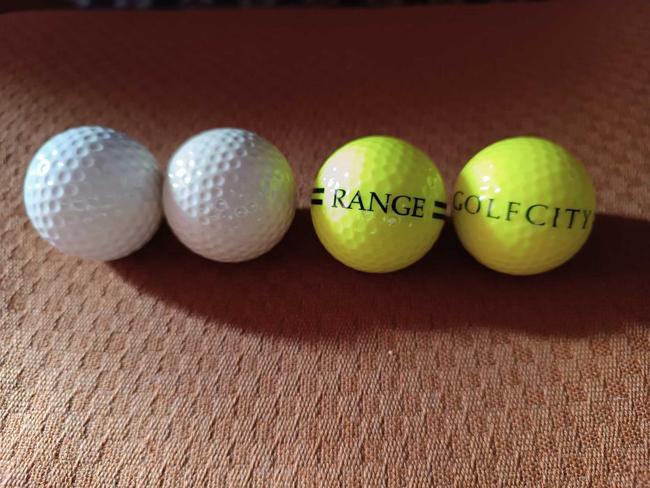 Piłeczki golfowe. Zestaw 4 sztuk.