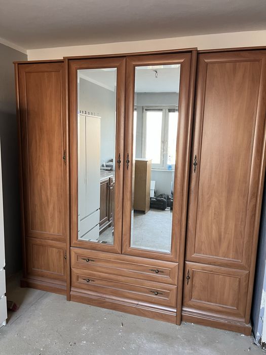 Sprzedam zestaw szafa + komoda