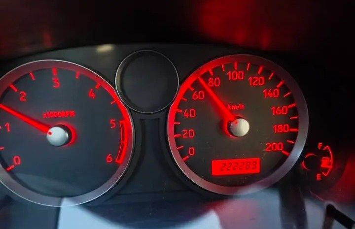 segue para venda Suzuki liana