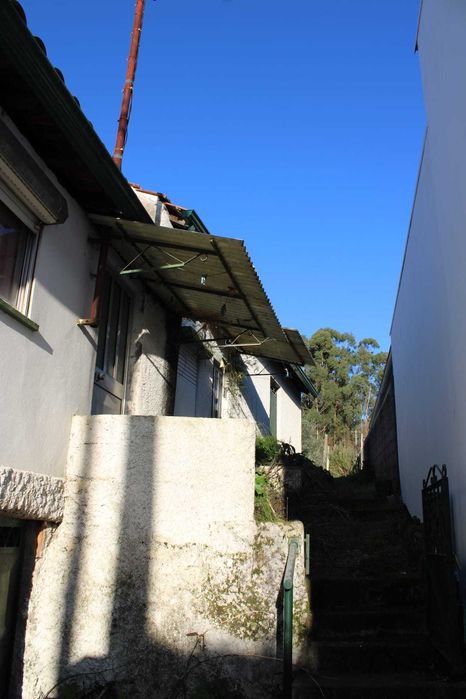 Casa para Reconstrução com terreno