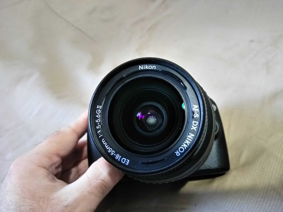 Продам фотоапарат Nikon D60