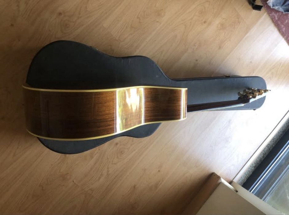 Guitarra Yamaha L-15A