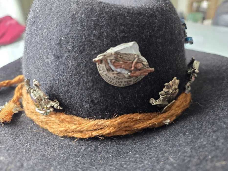 Przepiękny oryginalny tyrolski kapelusz z Edelweiss, 17 pinsów n°2