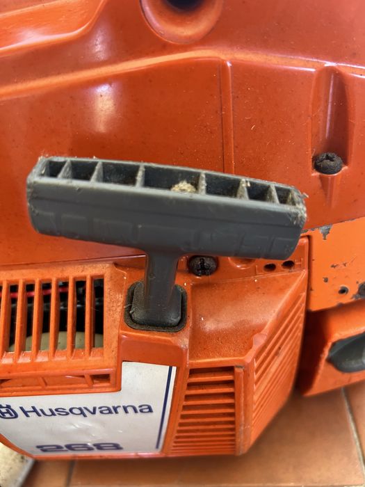 Motosserra profissional Husqvarna 268 (67cc) c/ revisao completa e pecas de origem