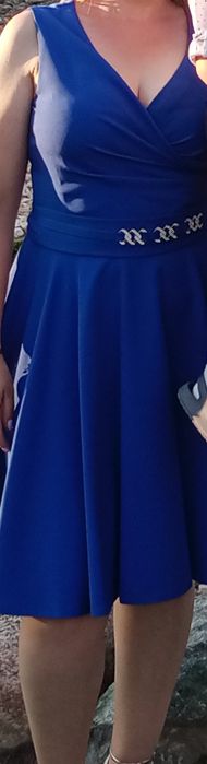 Niebieska sukienka 44