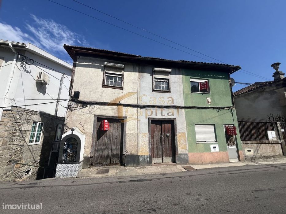 Prédios Urbanos no Bairro do Salgueiral - Régua