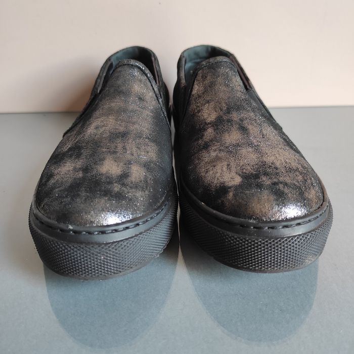 Buty Carinii – skóra naturalna – rozmiar 40 – slip-on