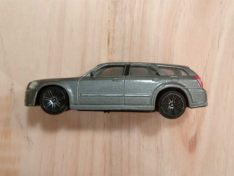 Dodge Magnum RT - Bburago