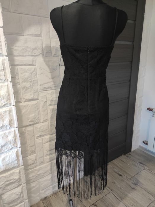 Sukienka z frędzelkami