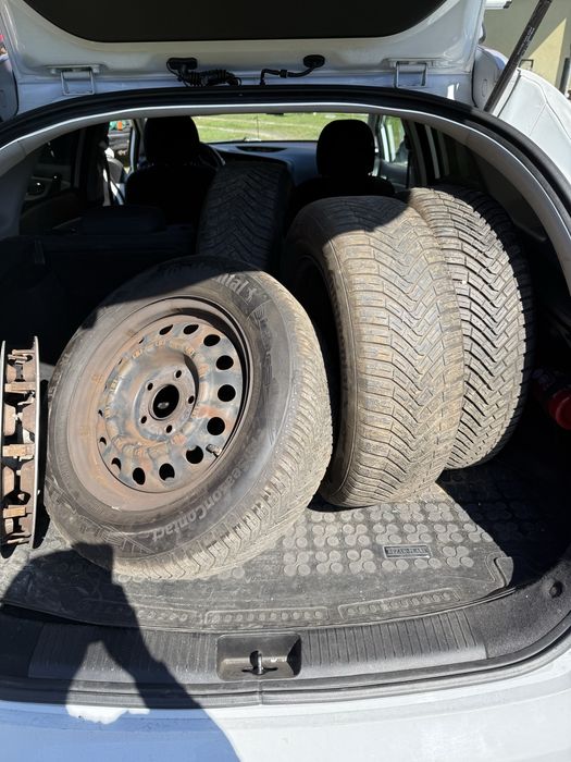 Opony całoroczne Continental 195/65 R15 + felgi stalowe DOT 2023 – komplet