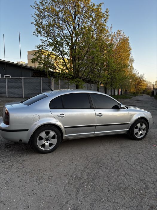 Skoda Superb 2005