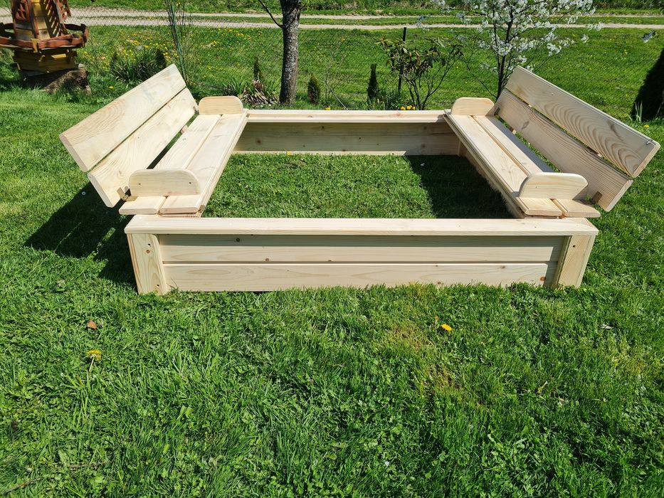 Piaskownica drewniana dla dzieci 150x150x35