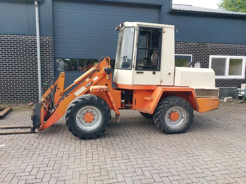 Ładowarka schaeff 841 zeppelin