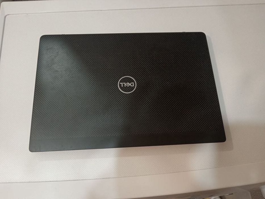 Ноутбук Dell Latitude 7300 — i7 / 16GB / 256GB SSD